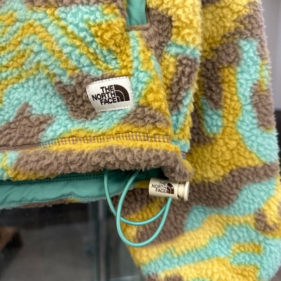 The North Face Printed Cragmont ¼ Snap Fleece Pullover (Wasabi Camo) - Picture 11 of 16